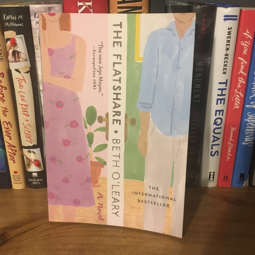 2/$12💵 The Flatshare: Beth O’Leary